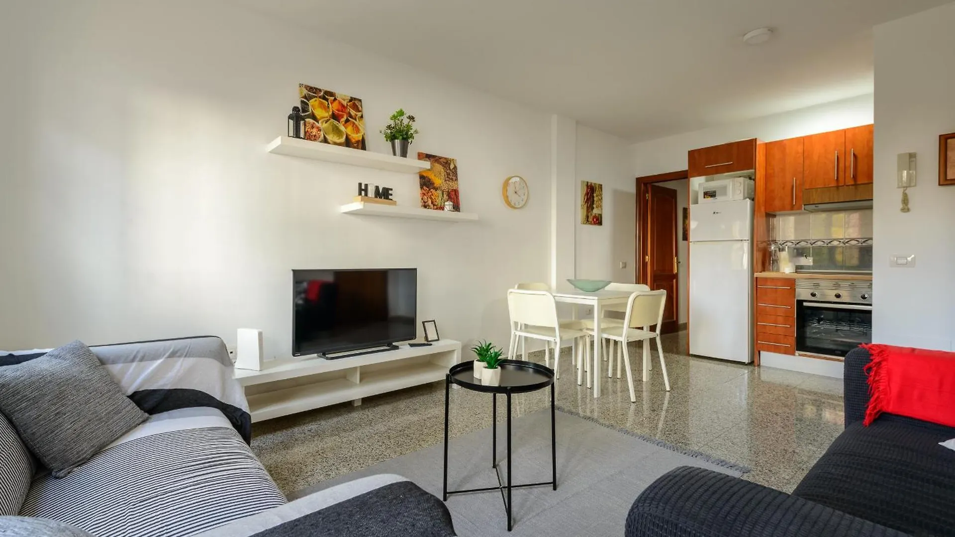 Bonito Apartamento En Ingenio contacts